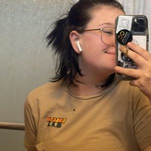 Meet your Posher, Layla